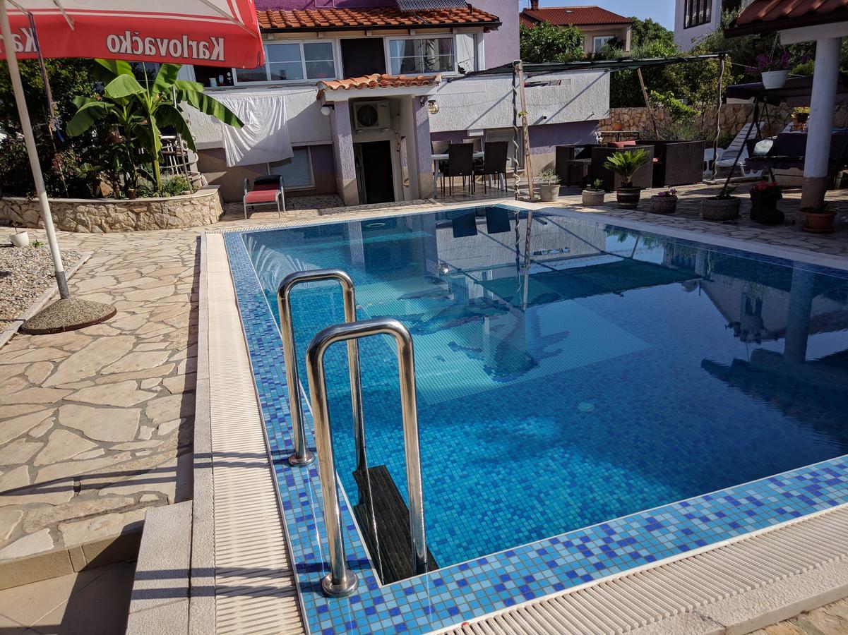 Villa Lory Krk كرك المظهر الخارجي الصورة